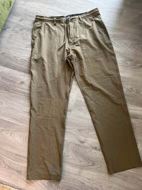 Billabong size 36 men’s dark tan pants